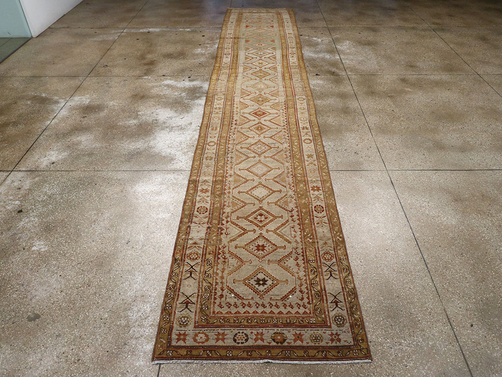 Antique Persian Kurdish Runner, No.23167 - Galerie Shabab