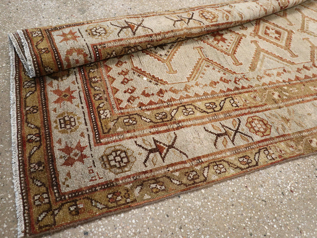 Antique Persian Kurdish Runner, No.23167 - Galerie Shabab