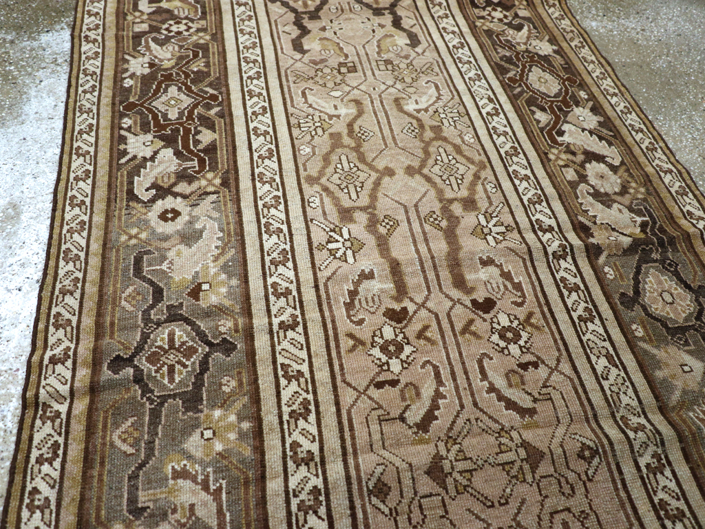 Vintage Persian Malayer Runner, No.23180 - Galerie Shabab