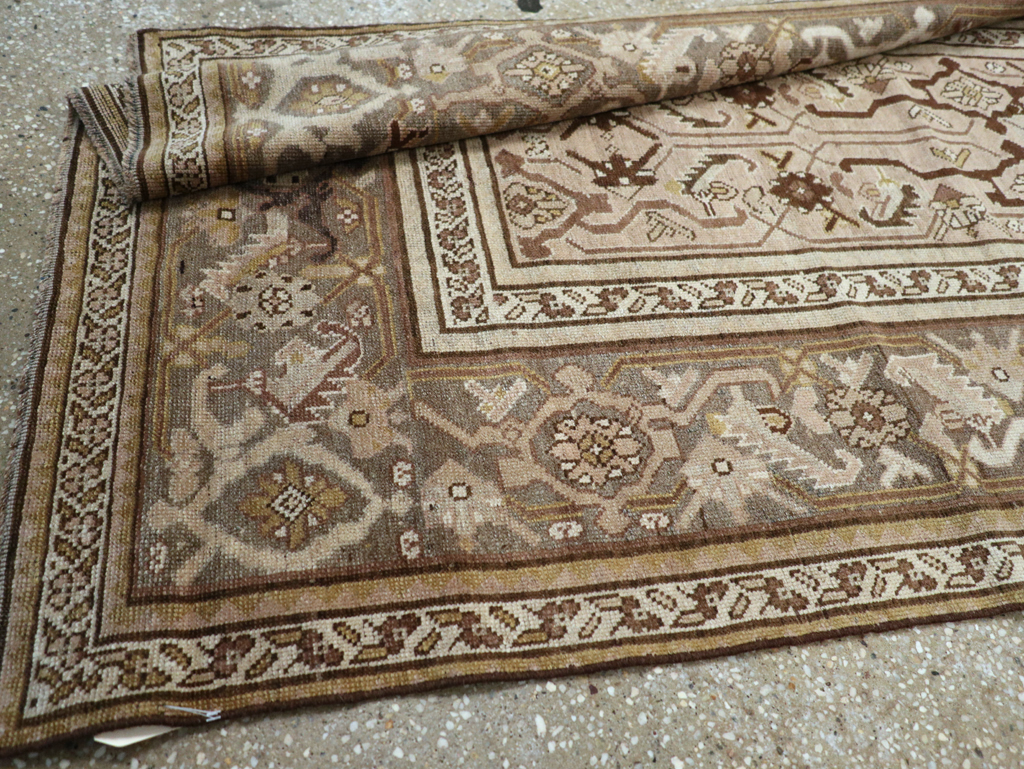 Vintage Persian Malayer Runner, No.23180 - Galerie Shabab