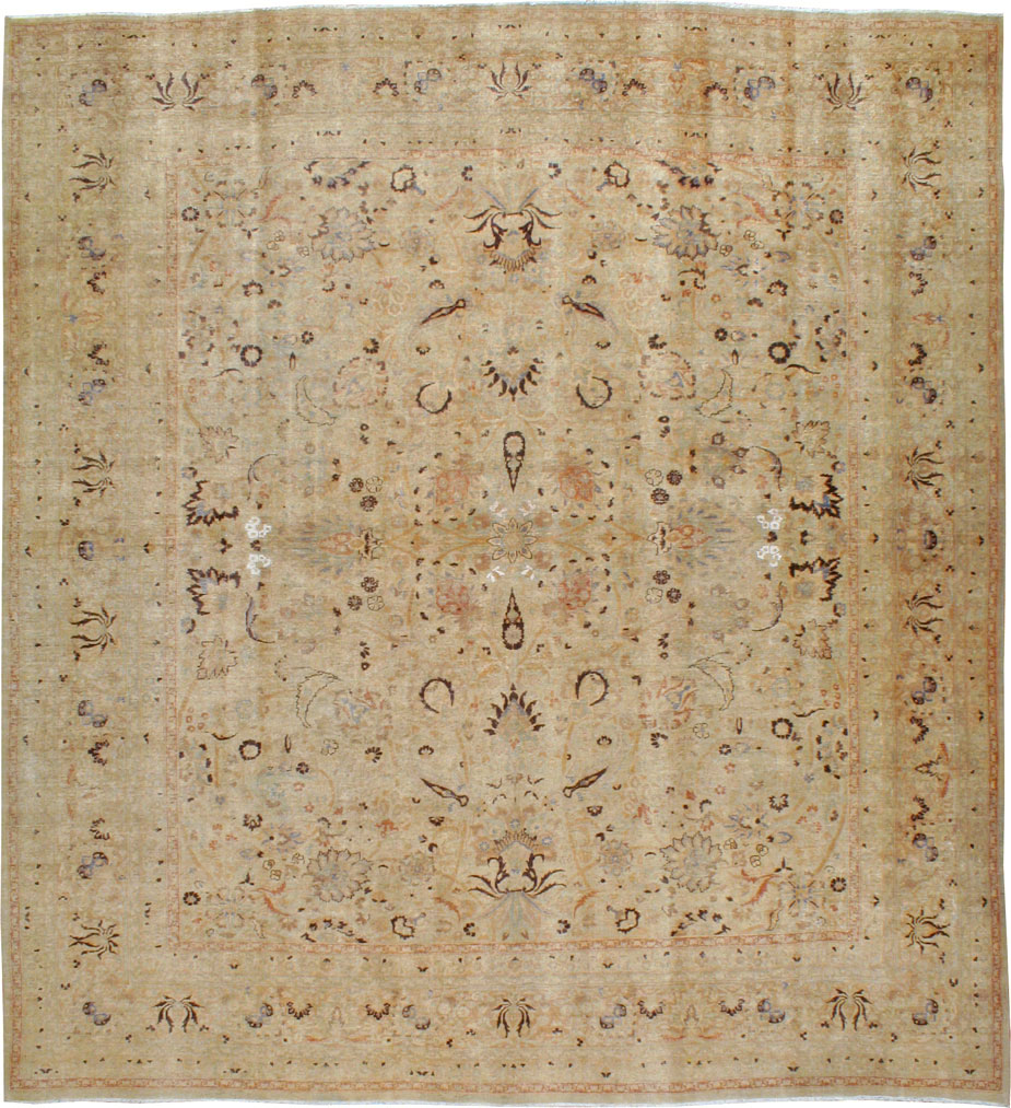 Antique Persian Mashad Square Carpet, No.23194 - Galerie Shabab