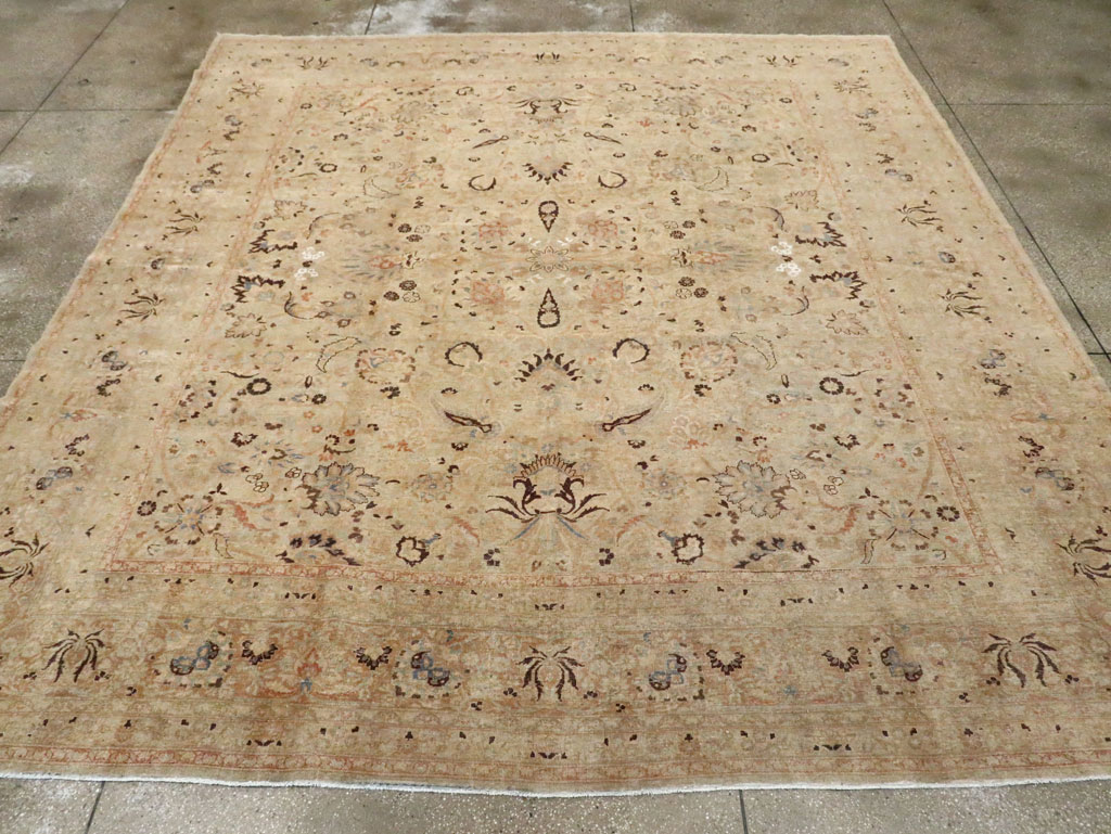 Antique Persian Mashad Square Carpet, No.23194 - Galerie Shabab