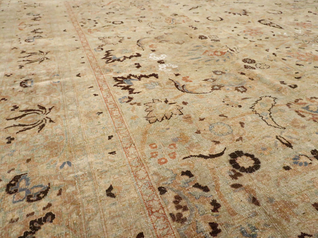 Antique Persian Mashad Square Carpet, No.23194 - Galerie Shabab