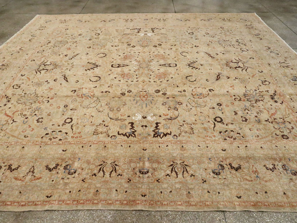 Antique Persian Mashad Square Carpet, No.23194 - Galerie Shabab