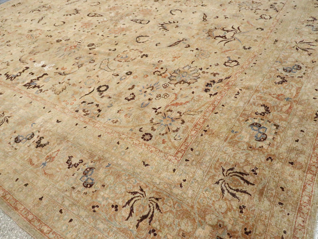 Antique Persian Mashad Square Carpet, No.23194 - Galerie Shabab