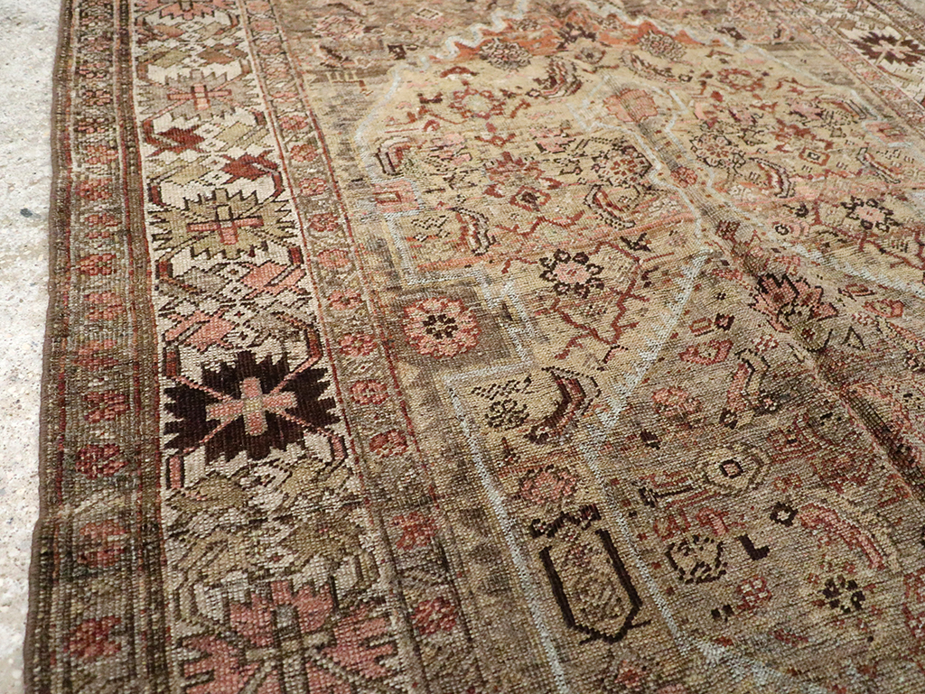 Antique Persian Bidjar Rug, No.23211 - Galerie Shabab