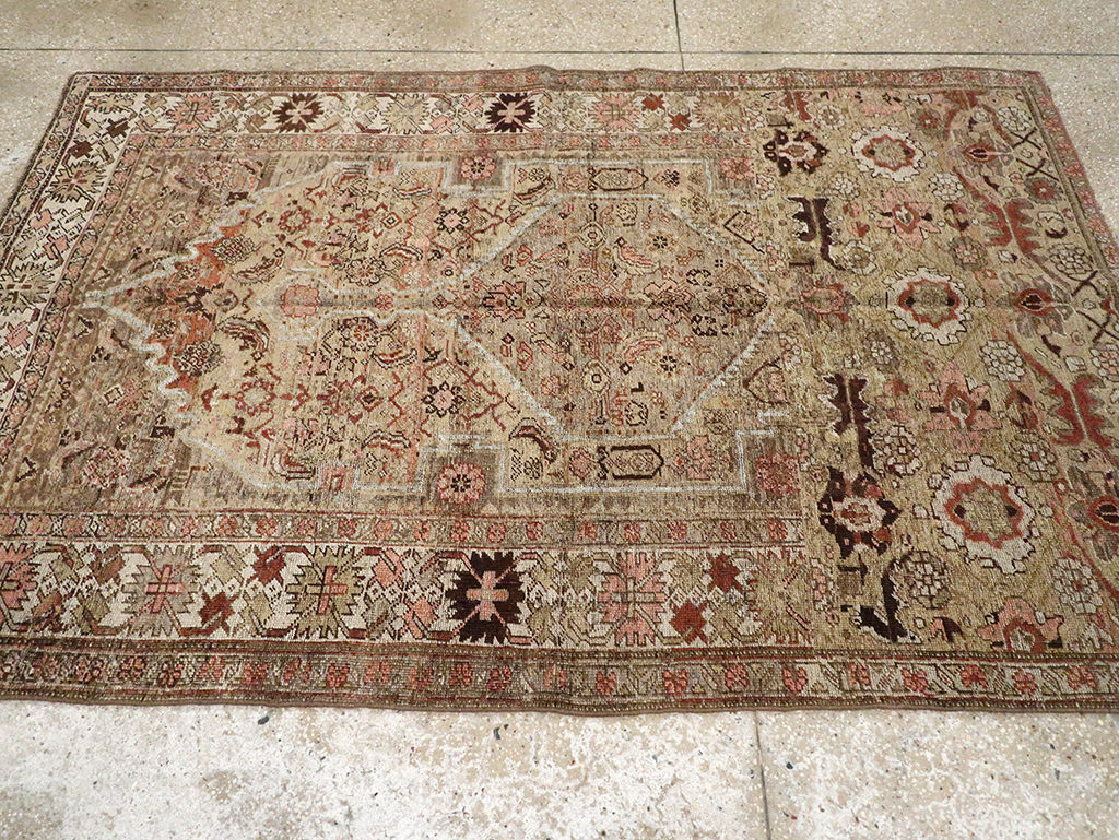 Antique Persian Bidjar Rug, No.23211 - Galerie Shabab