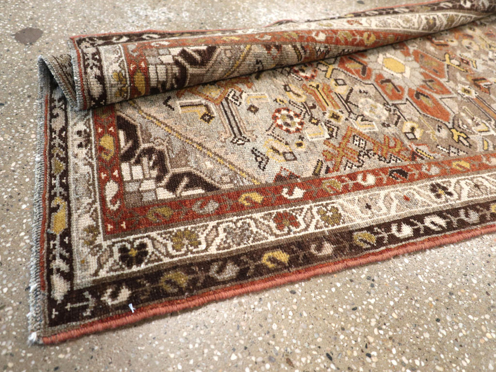 Vintage Persian Malayer Runner, No.23224 - Galerie Shabab