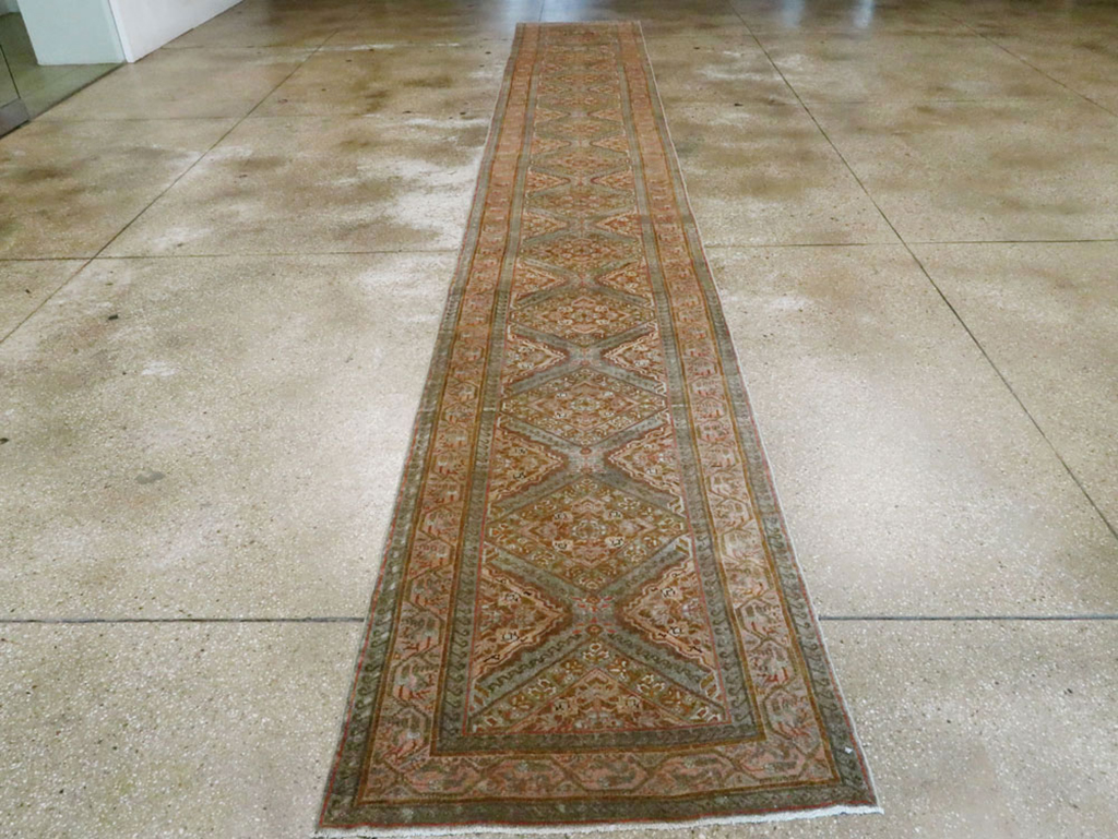 Vintage Persian Malayer Runner, No.23234 - Galerie Shabab