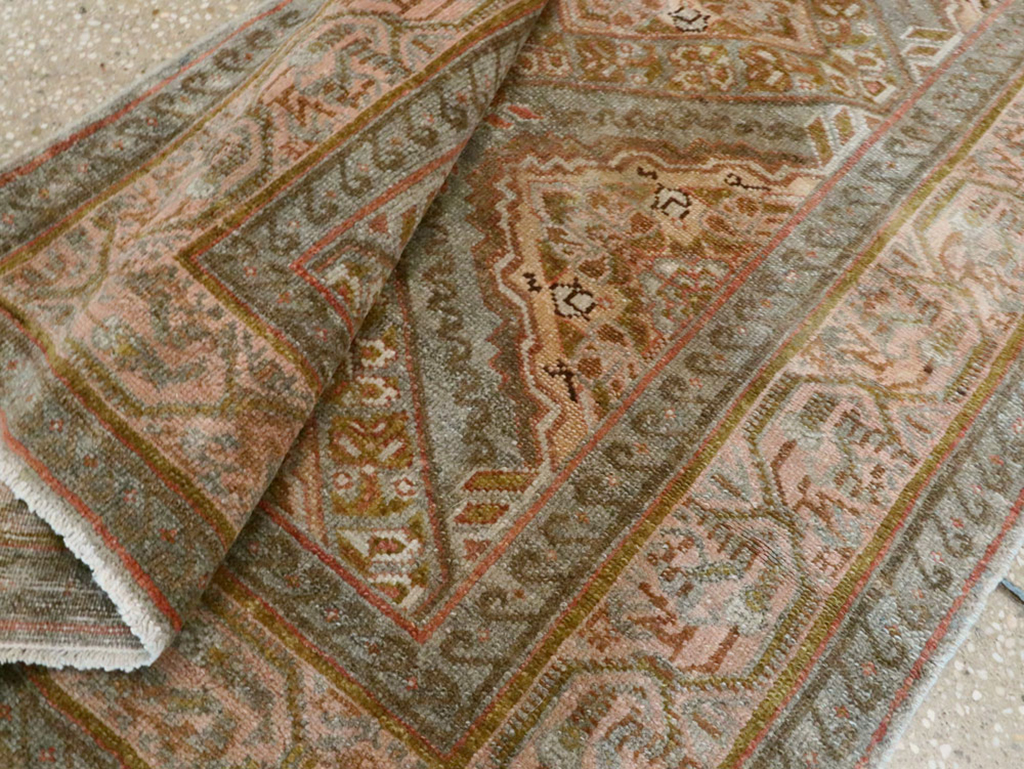 Vintage Persian Malayer Runner, No.23234 - Galerie Shabab