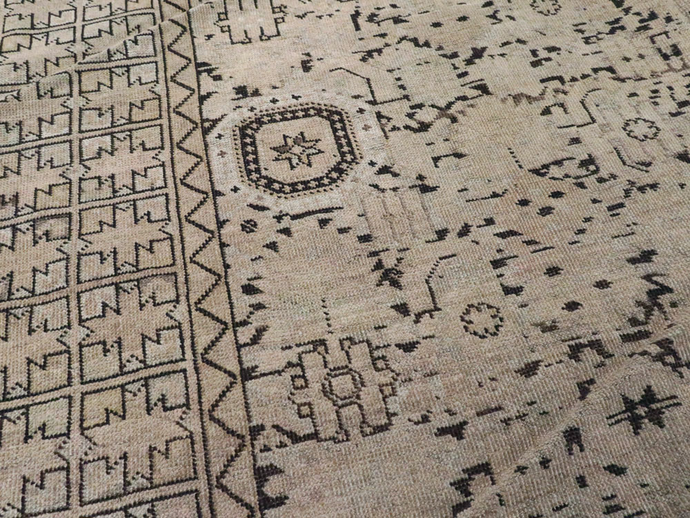 Antique Afghan Beshir Carpet, No.23236 - Galerie Shabab