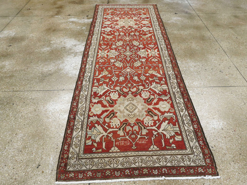 Vintage Persian Malayer Runner, No.23240 - Galerie Shabab