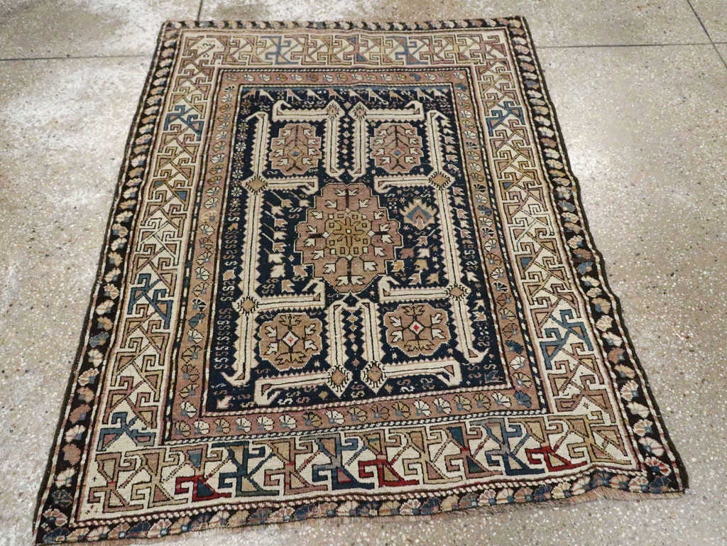 Antique Caucasian Shirvan Rug, No.23258 - Galerie Shabab