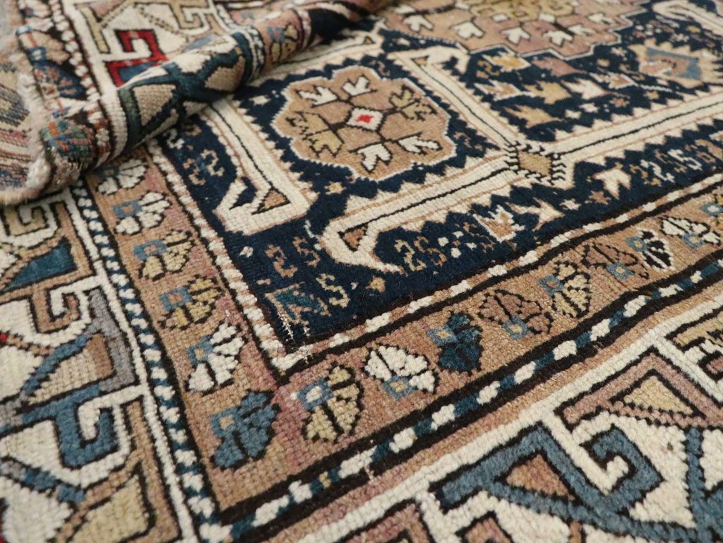 Antique Caucasian Shirvan Rug, No.23258 - Galerie Shabab
