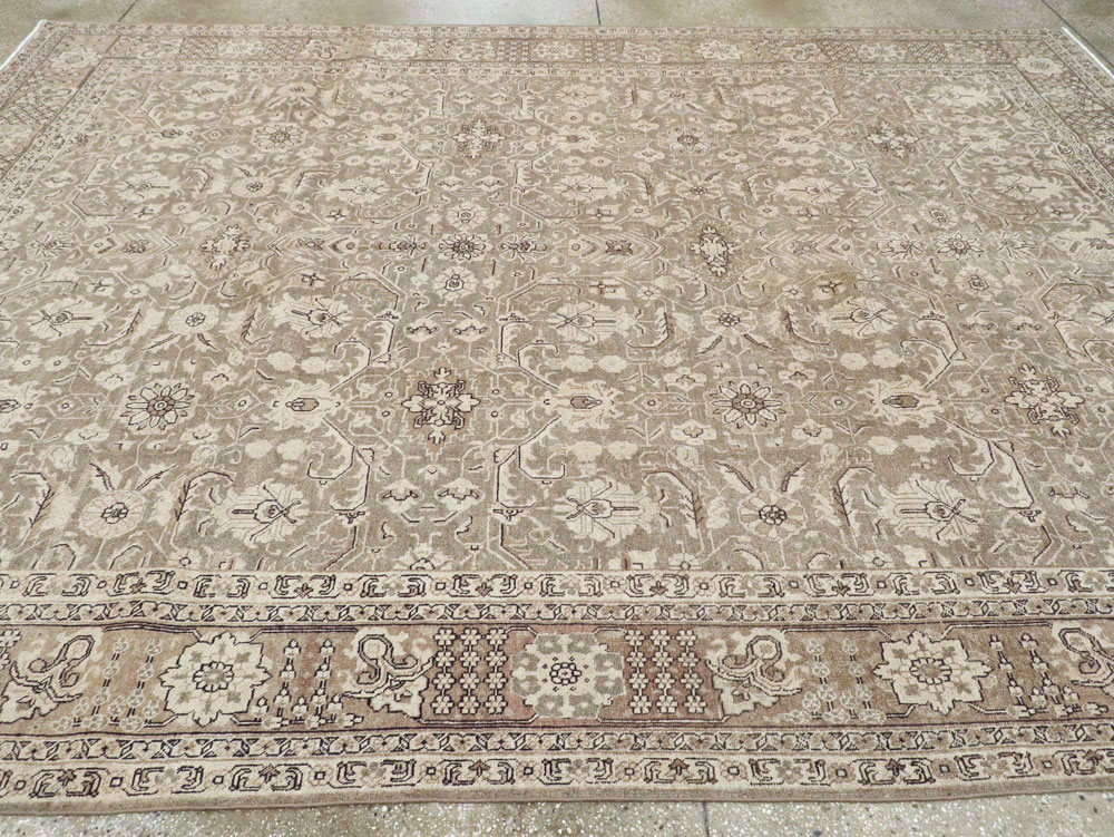 Antique Persian Tabriz Carpet, No.23268 - Galerie Shabab