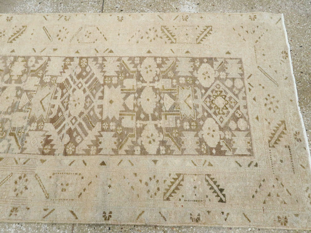 Vintage Persian Malayer Runner, No.23269 - Galerie Shabab