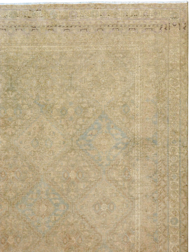 Vintage Persian Shiraz Rug, No.23272 - Galerie Shabab