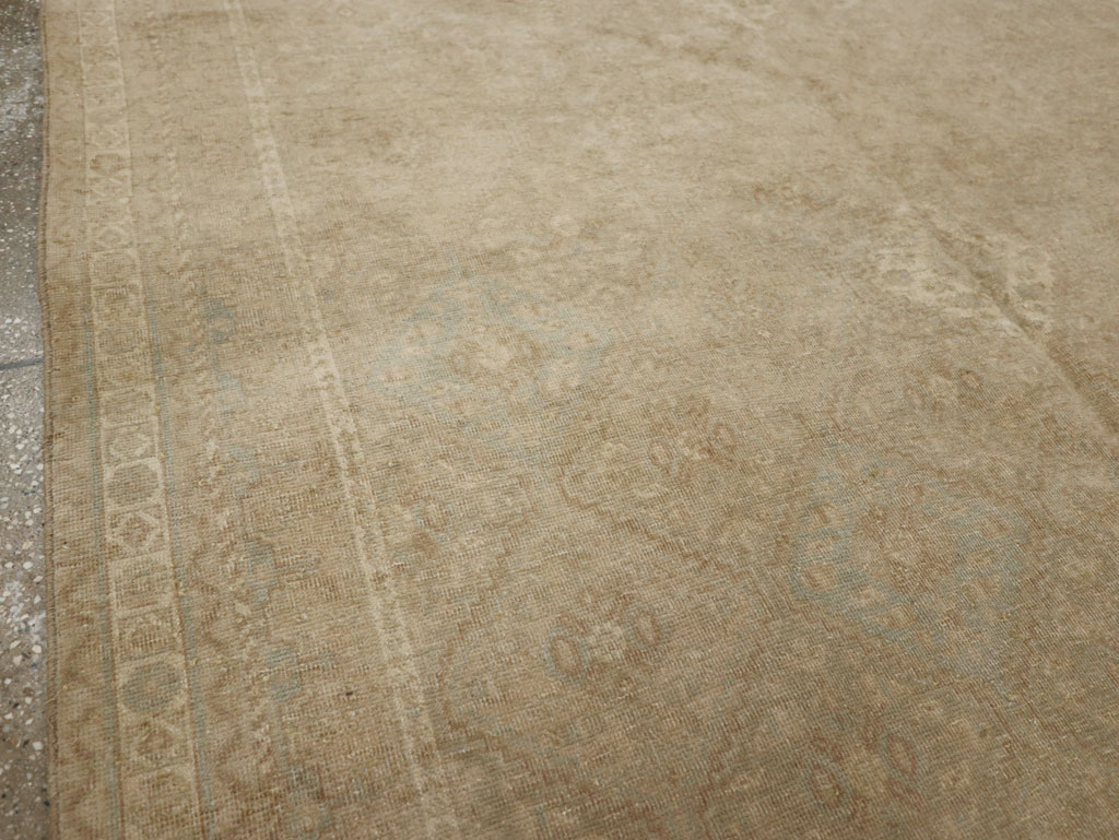 Vintage Persian Shiraz Rug, No.23272 - Galerie Shabab