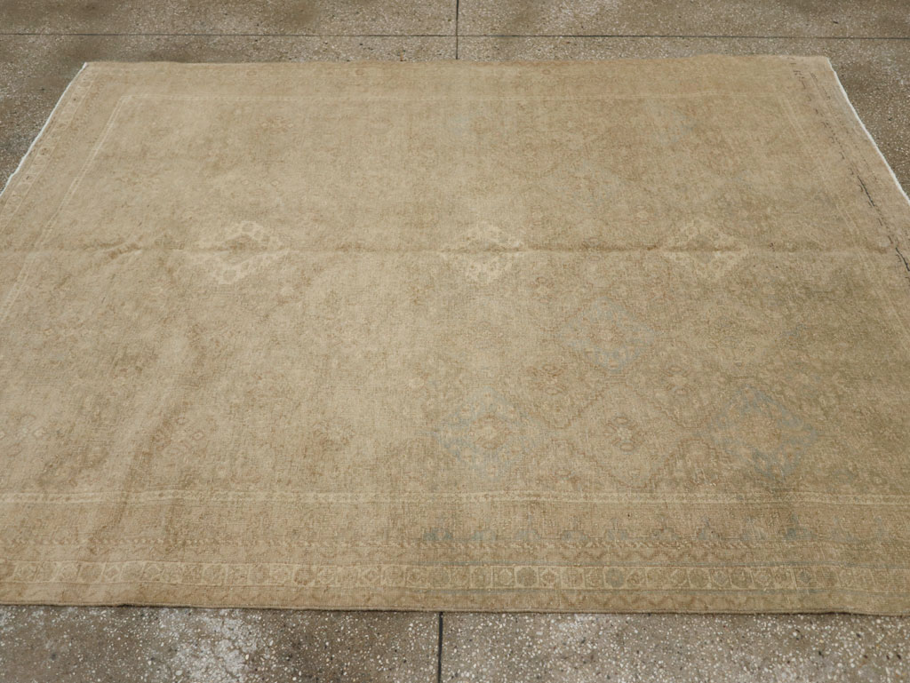 Vintage Persian Shiraz Rug, No.23272 - Galerie Shabab