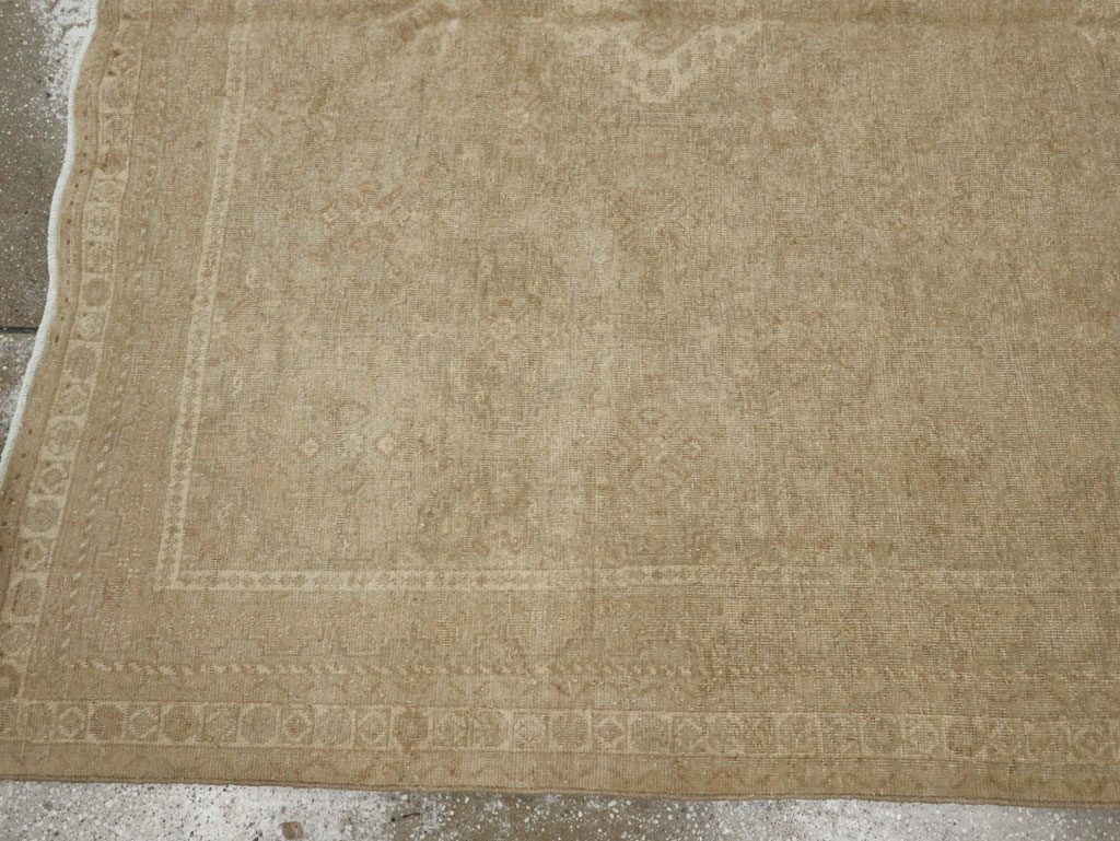 Vintage Persian Shiraz Rug, No.23272 - Galerie Shabab