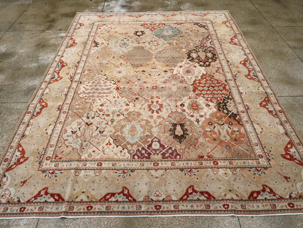 Antique Persian Tabriz Carpet, No.23284 - Galerie Shabab