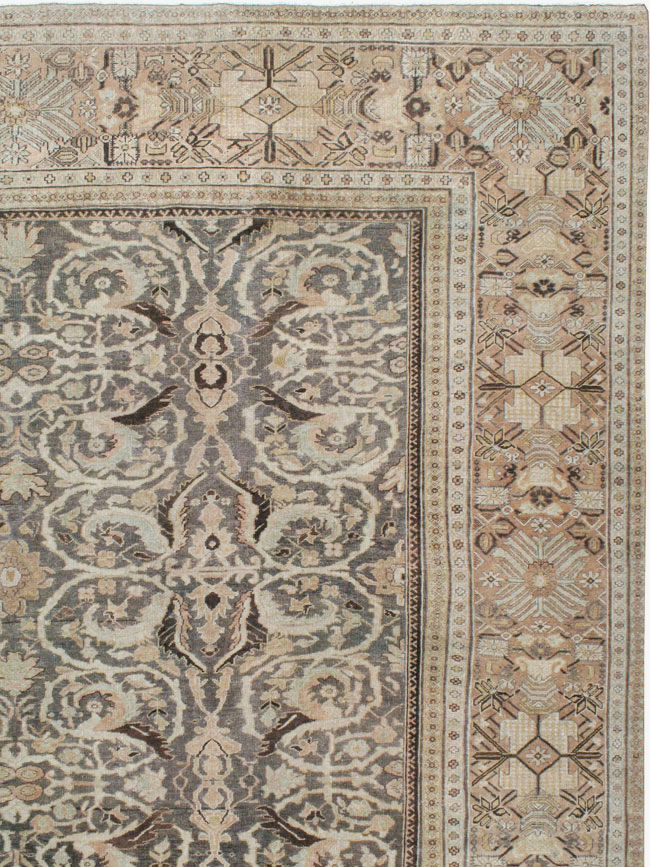 Antique Persian Sultanabad Carpet, No.23293 - Galerie Shabab