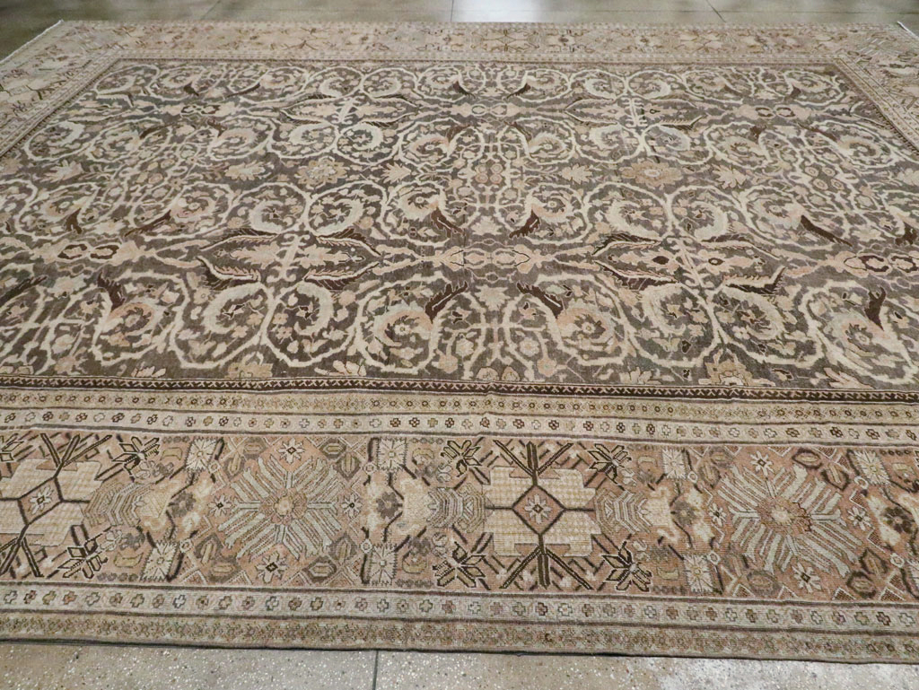 Antique Persian Sultanabad Carpet, No.23293 - Galerie Shabab