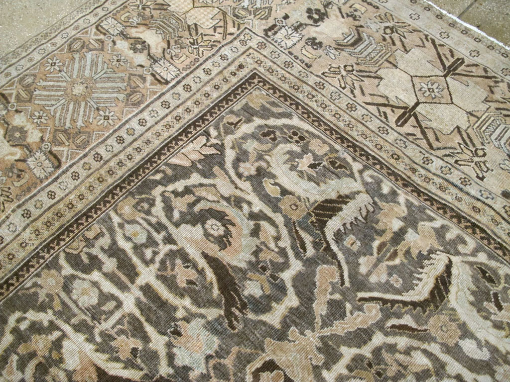 Antique Persian Sultanabad Carpet, No.23293 - Galerie Shabab