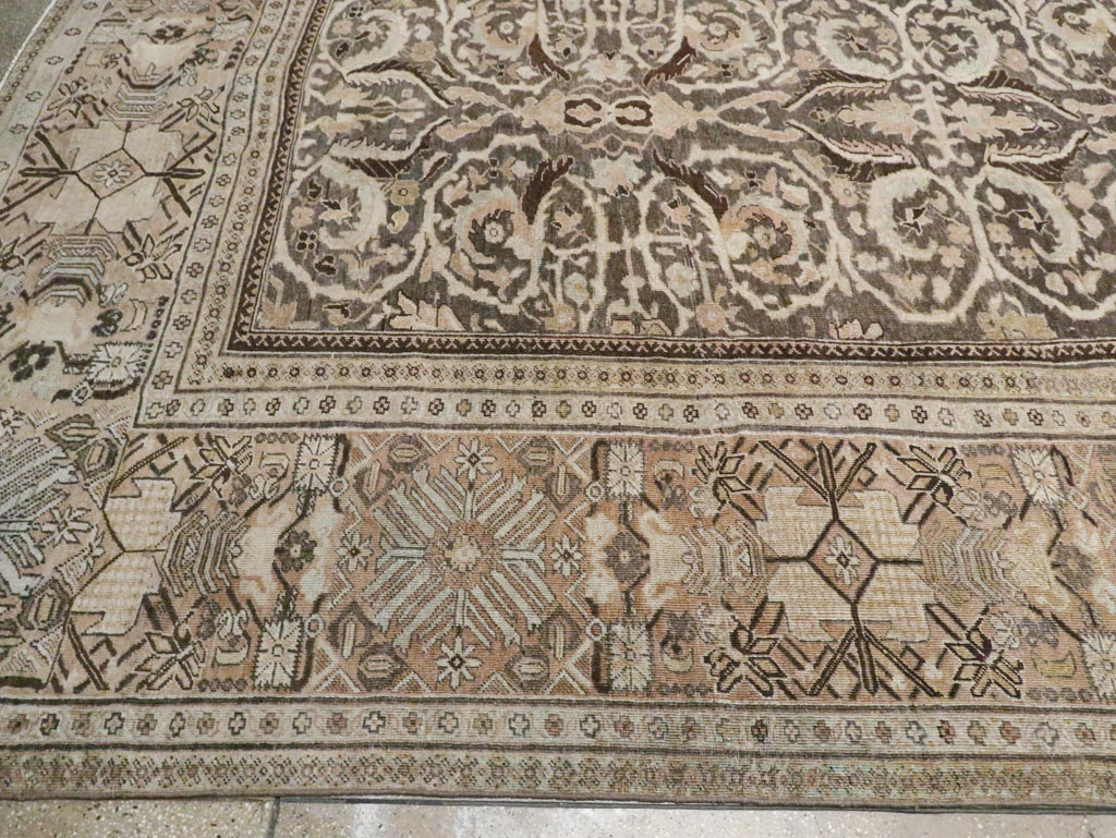 Antique Persian Sultanabad Carpet, No.23293 - Galerie Shabab