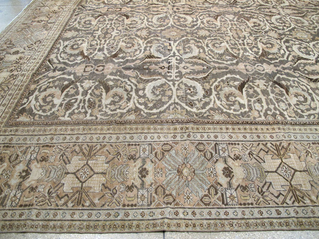 Antique Persian Sultanabad Carpet, No.23293 - Galerie Shabab