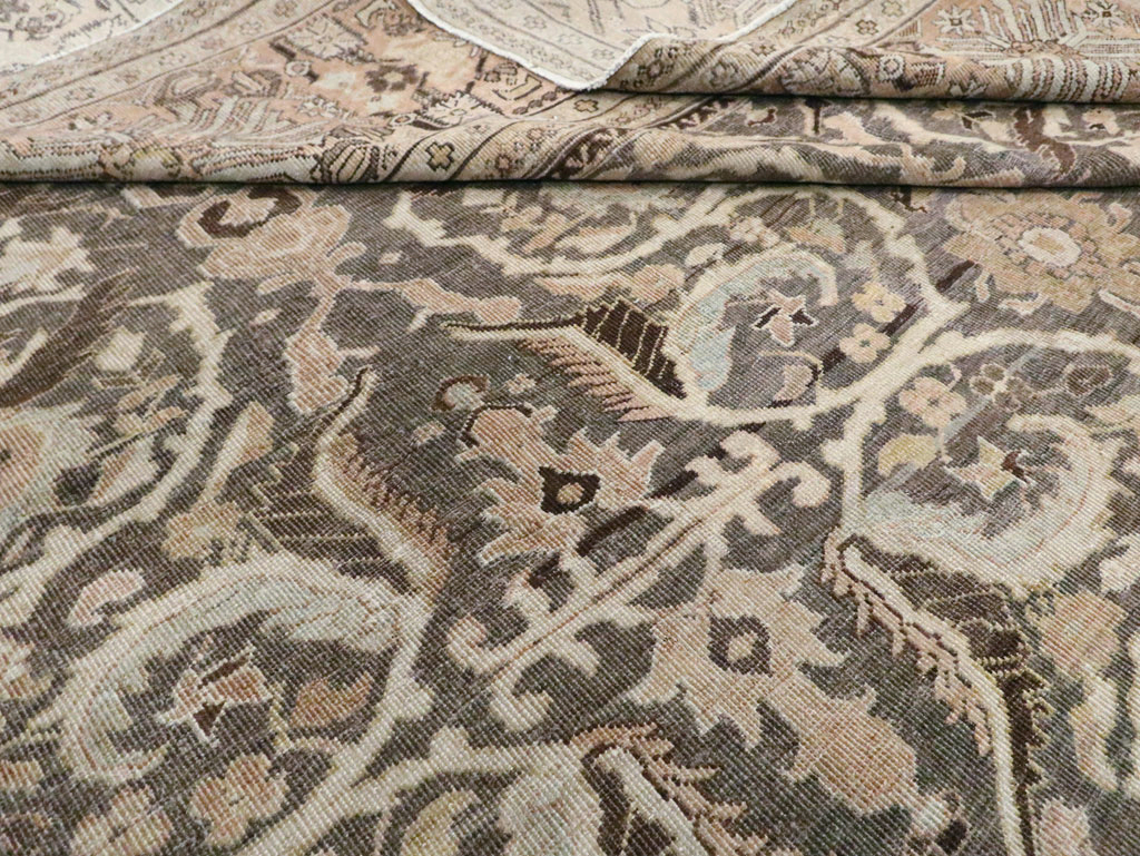 Antique Persian Sultanabad Carpet, No.23293 - Galerie Shabab