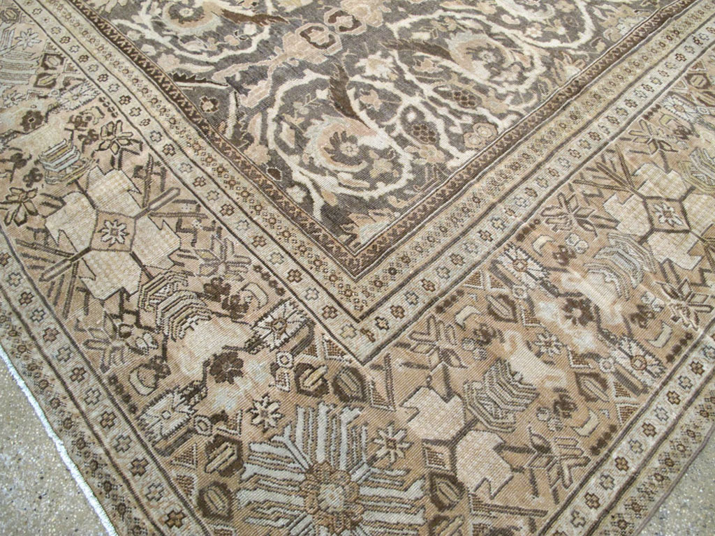 Antique Persian Sultanabad Carpet, No.23293 - Galerie Shabab