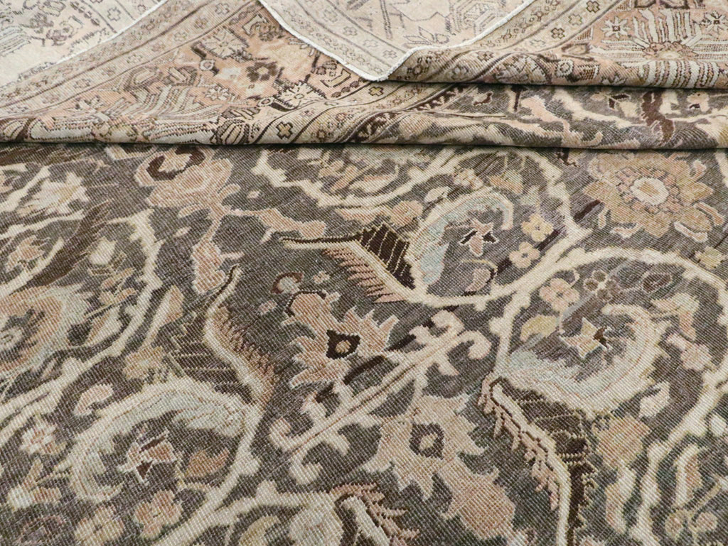 Antique Persian Sultanabad Carpet, No.23293 - Galerie Shabab