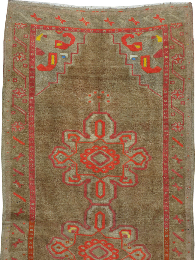 Vintage Anatolian Runner, No.23302 - Galerie Shabab