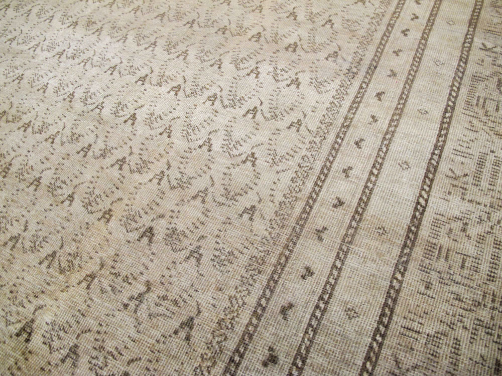Antique Persian Tabriz Carpet, No.23313 - Galerie Shabab