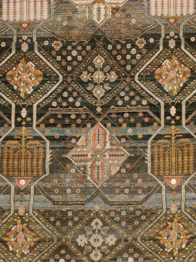 Antique Persian Bakhtiari Carpet, No.23319 - Galerie Shabab