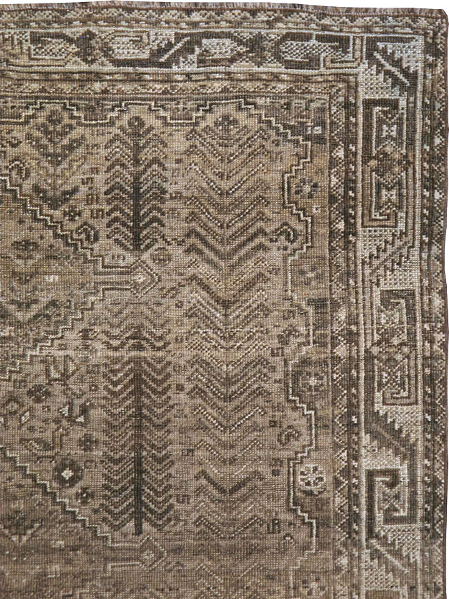 Vintage Shiraz Square Rug, No.23325 - Galerie Shabab