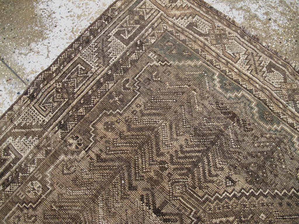 Vintage Shiraz Square Rug, No.23325 - Galerie Shabab