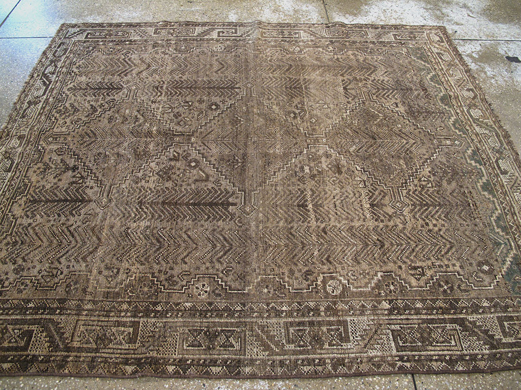 Vintage Shiraz Square Rug, No.23325 - Galerie Shabab