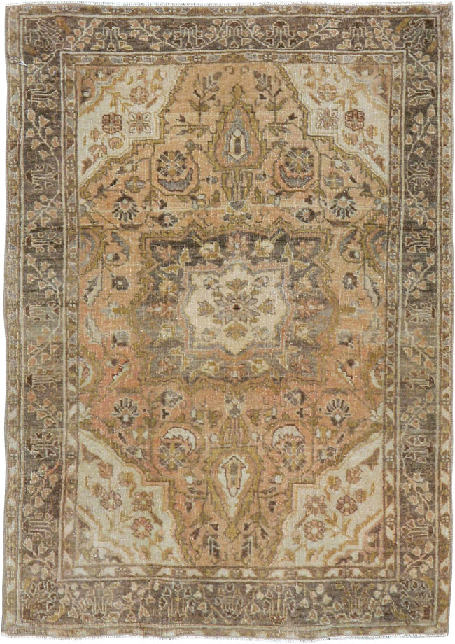 Antique Persian Sarouk Rug, No.23326 - Galerie Shabab