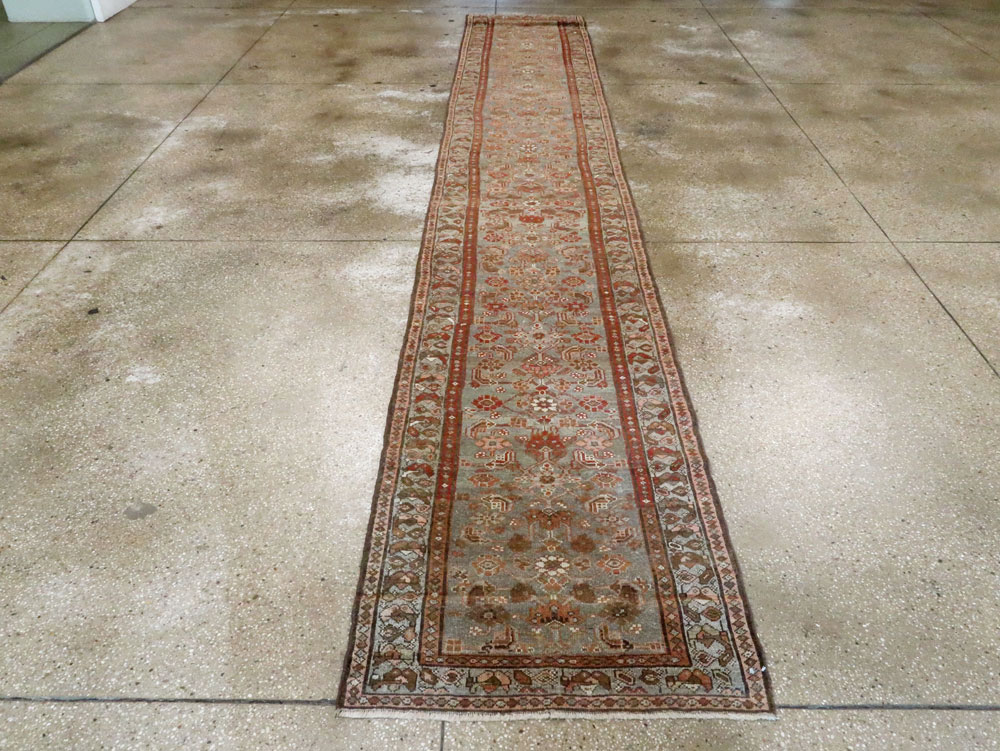 Vintage Persian Malayer Runner, No.23328 - Galerie Shabab