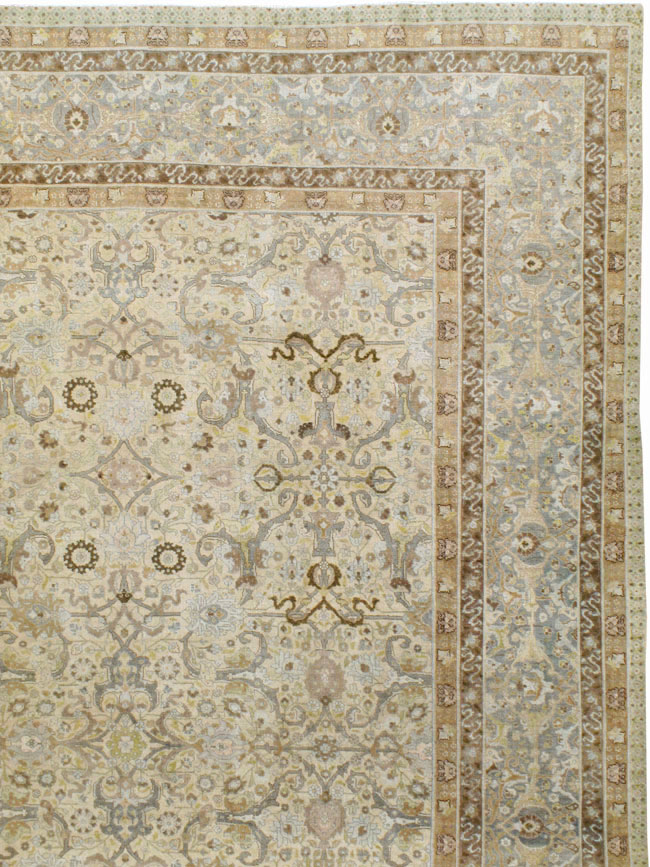 Antique Persian Tabriz Carpet, No.23353 - Galerie Shabab