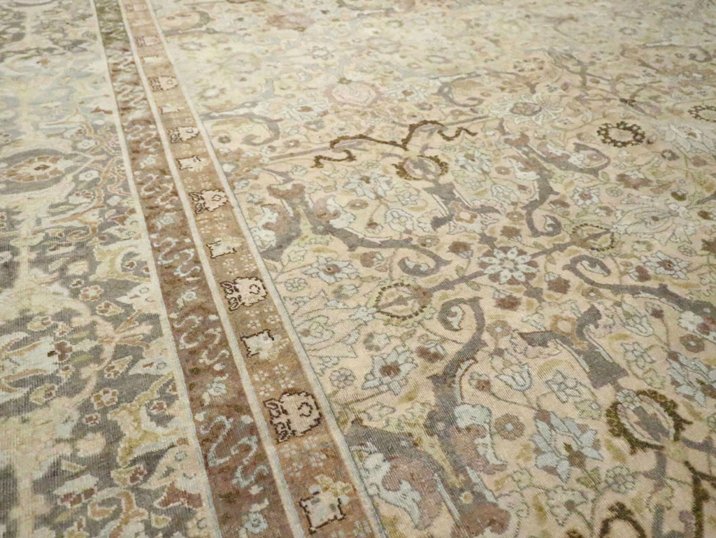 Antique Persian Tabriz Carpet, No.23353 - Galerie Shabab