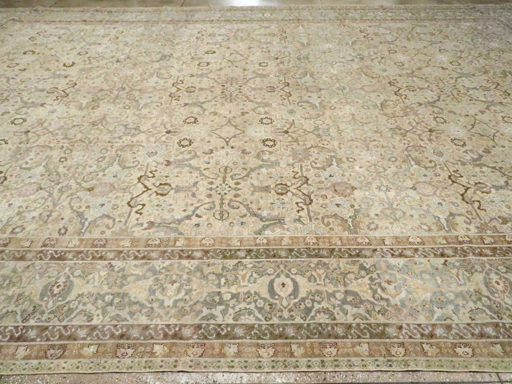 Antique Persian Tabriz Carpet, No.23353 - Galerie Shabab