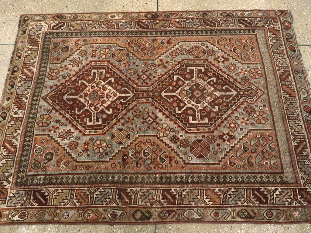 vintage Persian Shiraz Rug, No.23356 - Galerie Shabab