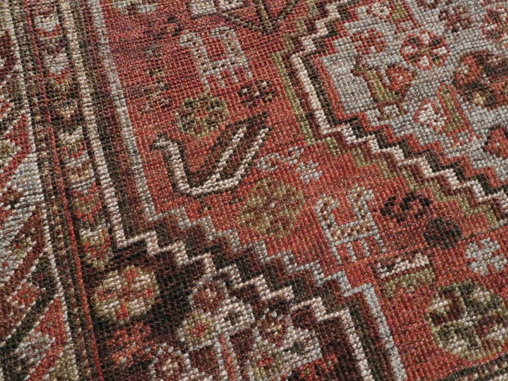 Vintage Persian Shiraz Rug, No.23357 - Galerie Shabab