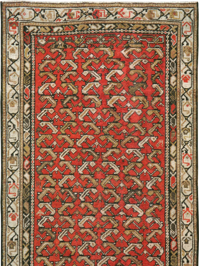 Antique Persian Northwest Runner, No.23359 - Galerie Shabab