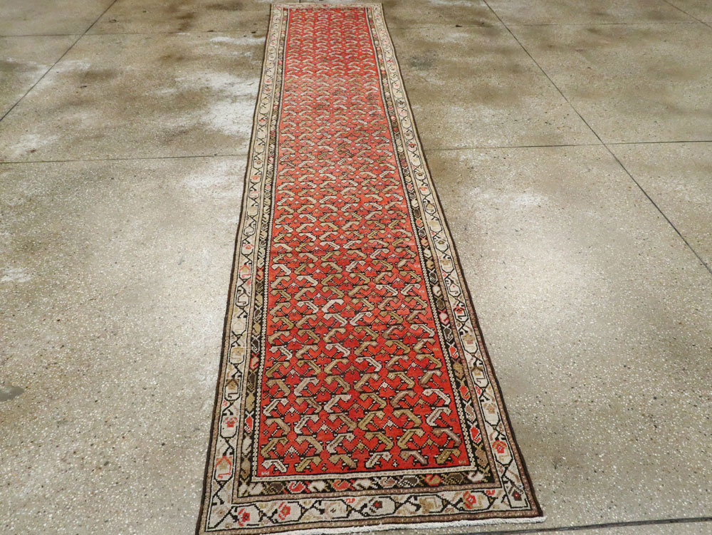 Antique Persian Northwest Runner, No.23359 - Galerie Shabab