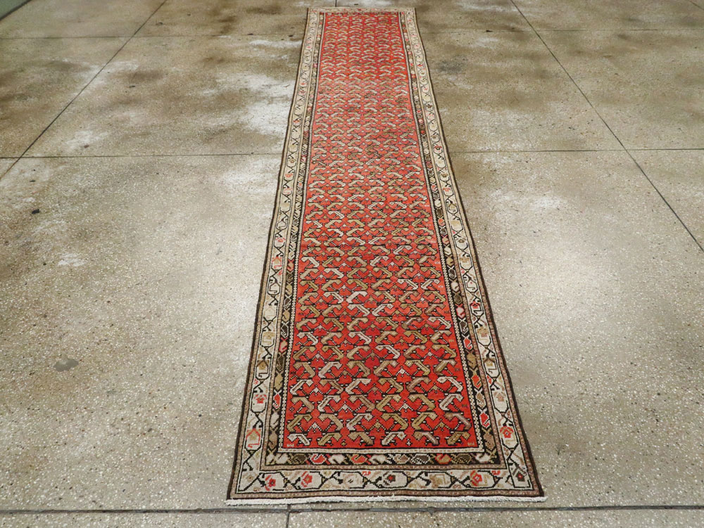 Antique Persian Northwest Runner, No.23359 - Galerie Shabab