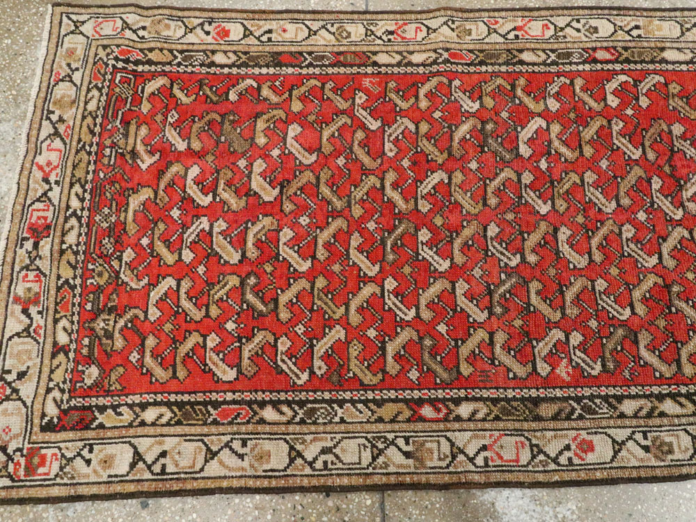 Antique Persian Northwest Runner, No.23359 - Galerie Shabab